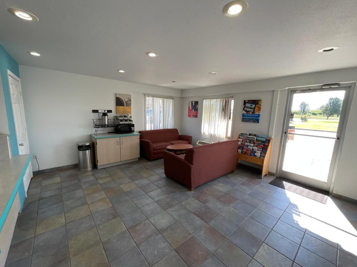 Country Yard Inn And Suites Sikeston Eksteriør billede