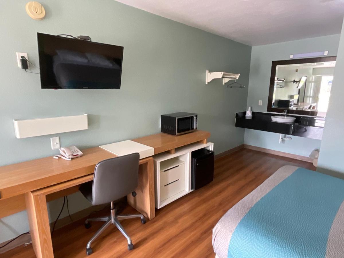 Country Yard Inn And Suites Sikeston Eksteriør billede