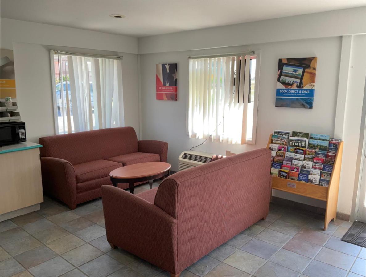 Country Yard Inn And Suites Sikeston Eksteriør billede