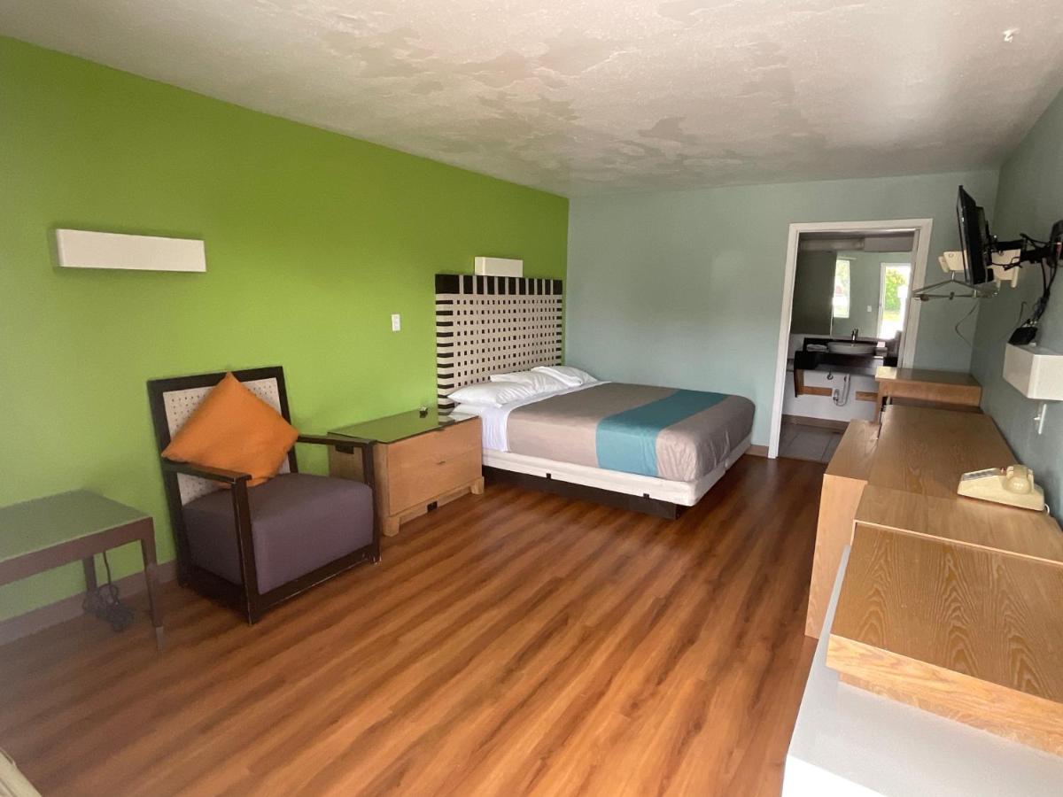 Country Yard Inn And Suites Sikeston Eksteriør billede
