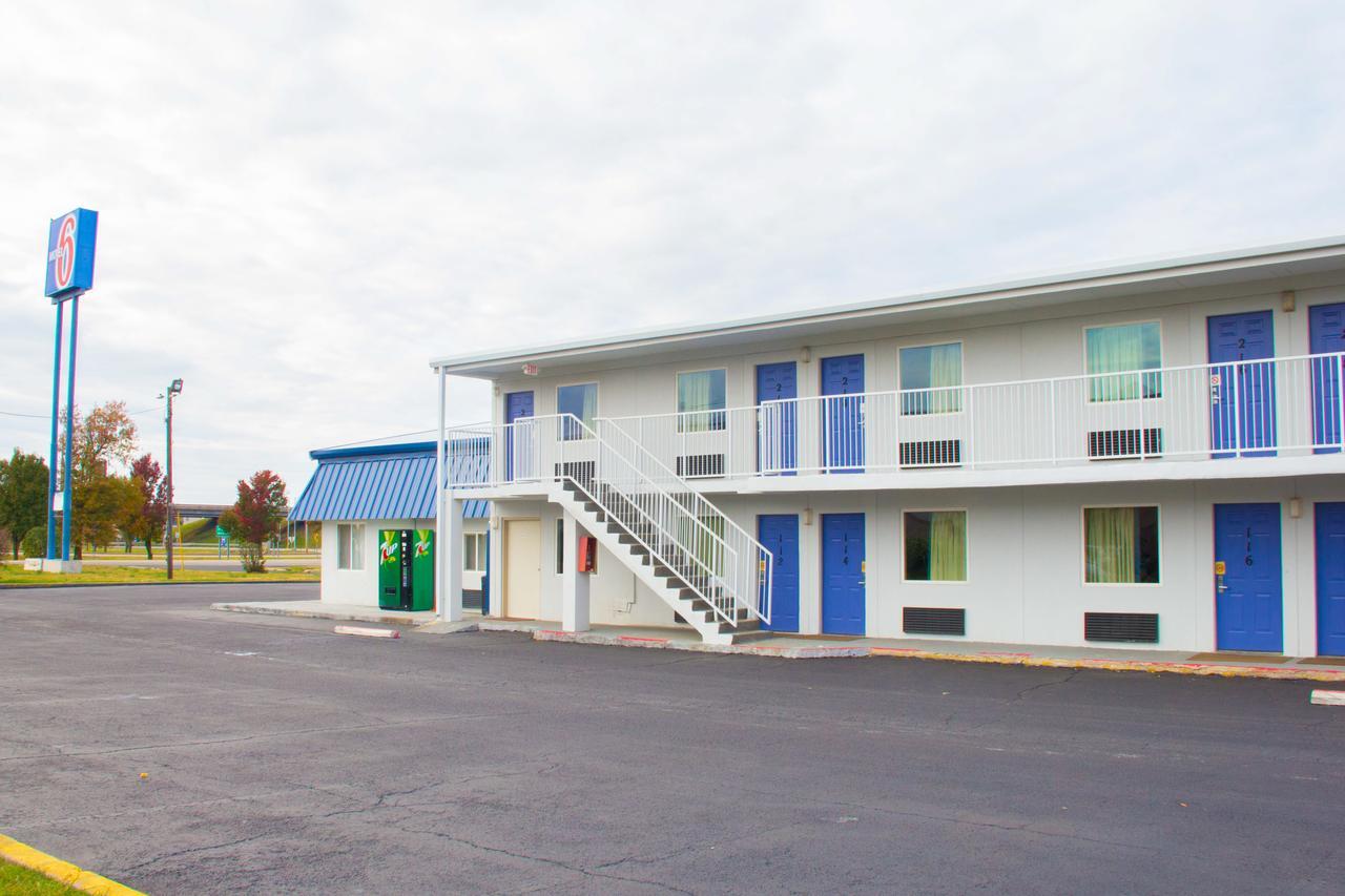 Country Yard Inn And Suites Sikeston Eksteriør billede