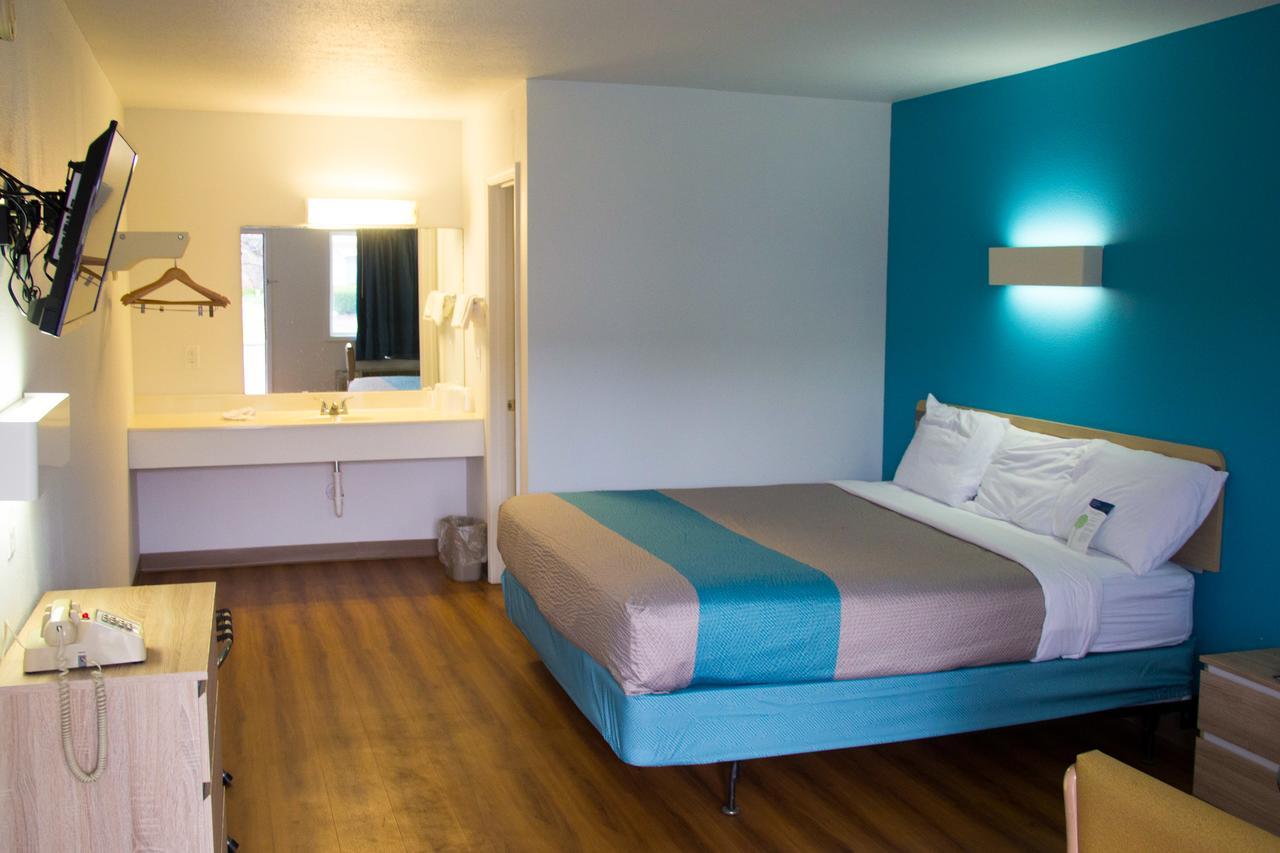 Country Yard Inn And Suites Sikeston Eksteriør billede