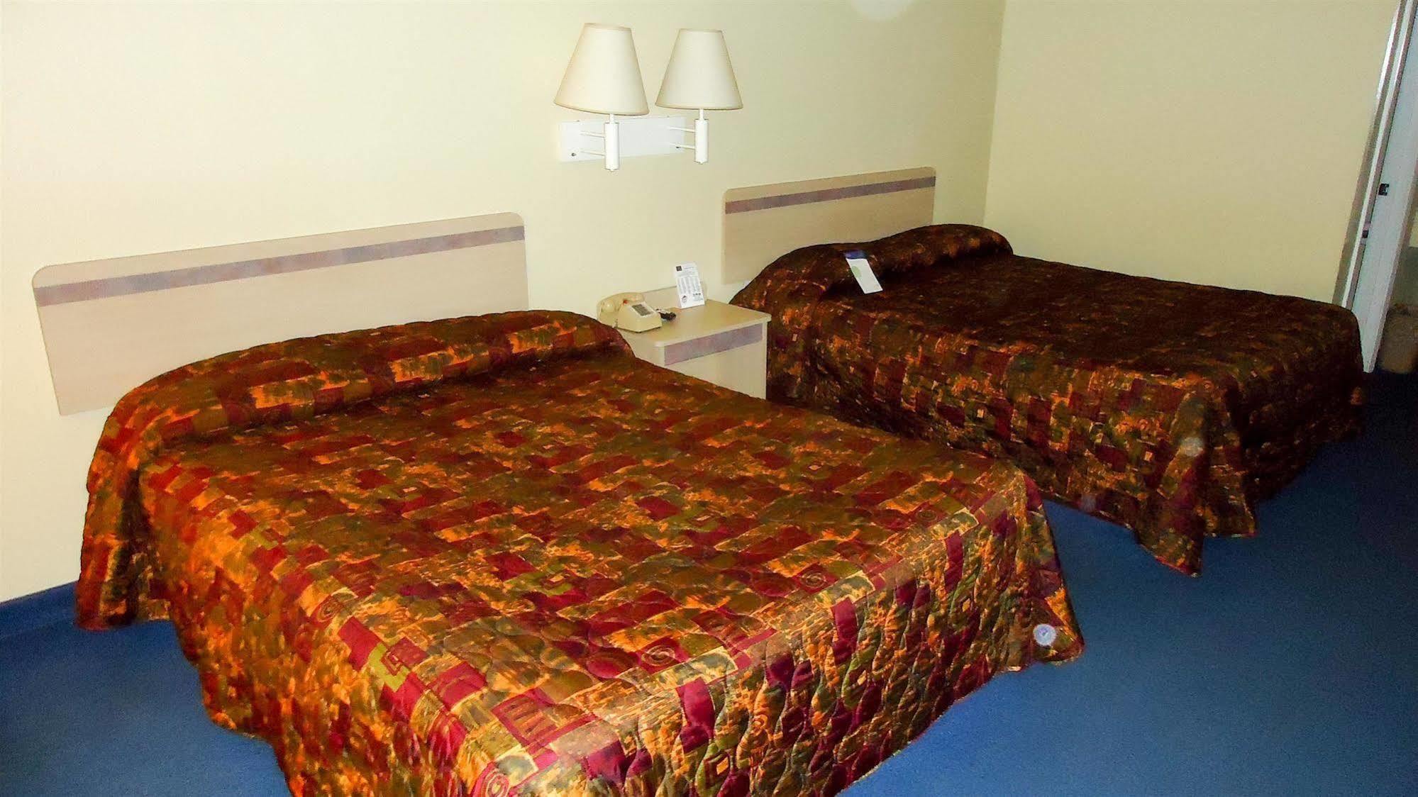 Country Yard Inn And Suites Sikeston Eksteriør billede