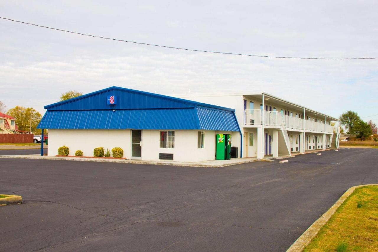 Country Yard Inn And Suites Sikeston Eksteriør billede